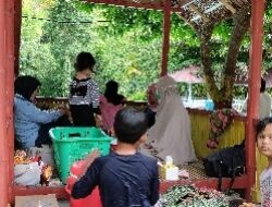 Puncak Raja Bunga Ramai di Kunjungi Wisatawan