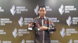 Raih Penghargaan Gold, Rektor Unsulbar terima 4 Kategori Anugerah Diktisaintek 2024